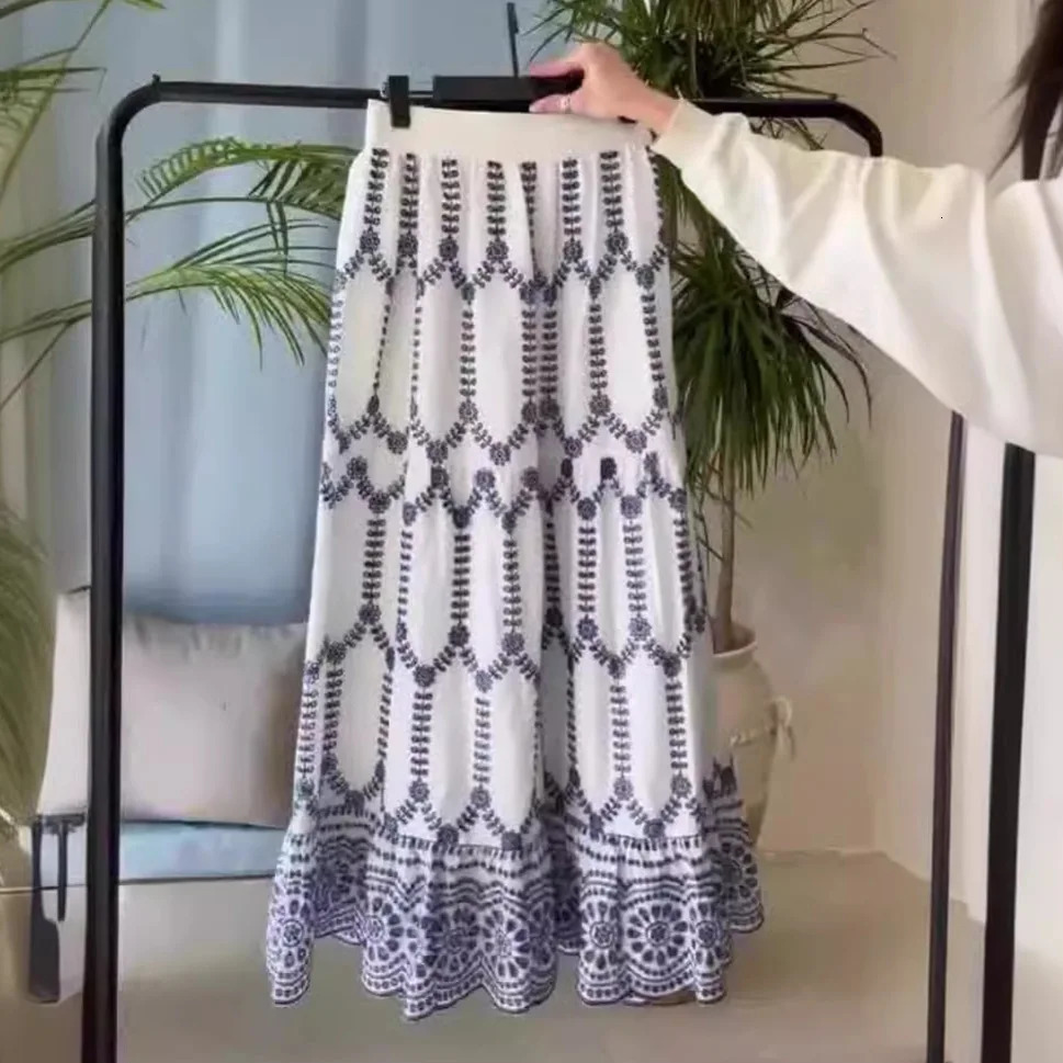 Half Skirt Two Piece Set Womens Wear 2024 Summer Fashion Sexy Printed Strap Bra and Long Dress Suit for Female Streetwear 250609