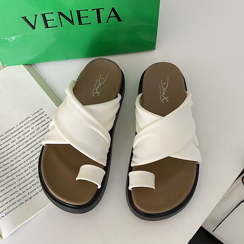 Summer New Thick soled Shoes for Women's Beach Sandals Outdoor Fashion and Leisure Multi functional Soft soled Women's Sandals