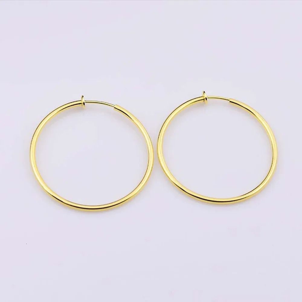 Diameter 2/4/6cm Ear Clips Rings Punk Women Non-Pierced Hoop Earrings Houndstooth Goth Clip-On Circle Earrings Jewelry 250610