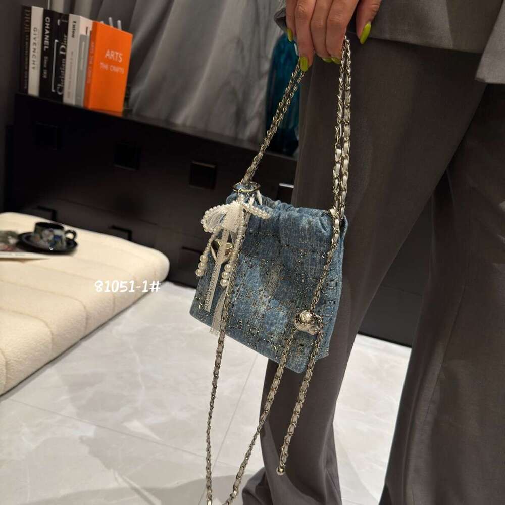 Quilted Denim Diamond-Studded High-End Tote for Women 2025 New Korean Fashion Chain Shoulder Crossbody Small Bag