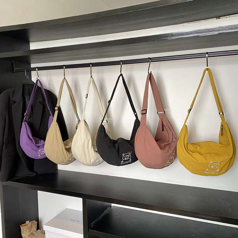 2025 New Large Capacity Dumpling Casual Versatile Crossbody Cartoon Bear Shoulder Simple Commuter Bag for Women