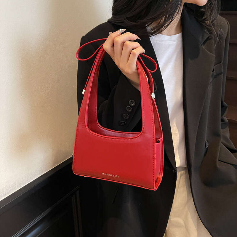 New Single Shoulder French Design Sweet Butterfly Handbag Fashion Simple Commuter Versatile Bag for Women Niche