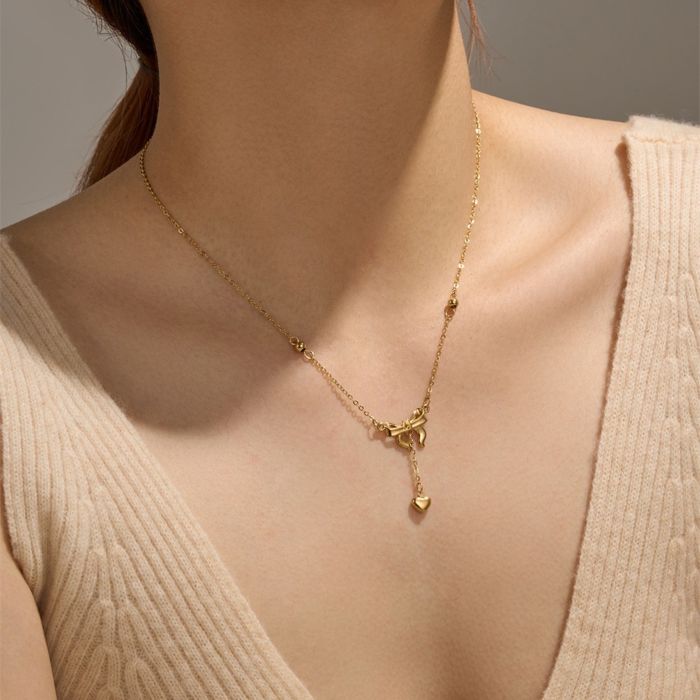 Fashionable Light Personality Temperament Bowknot Heart Necklace for Women High-end Titanium Steel Non-fading Jewelry