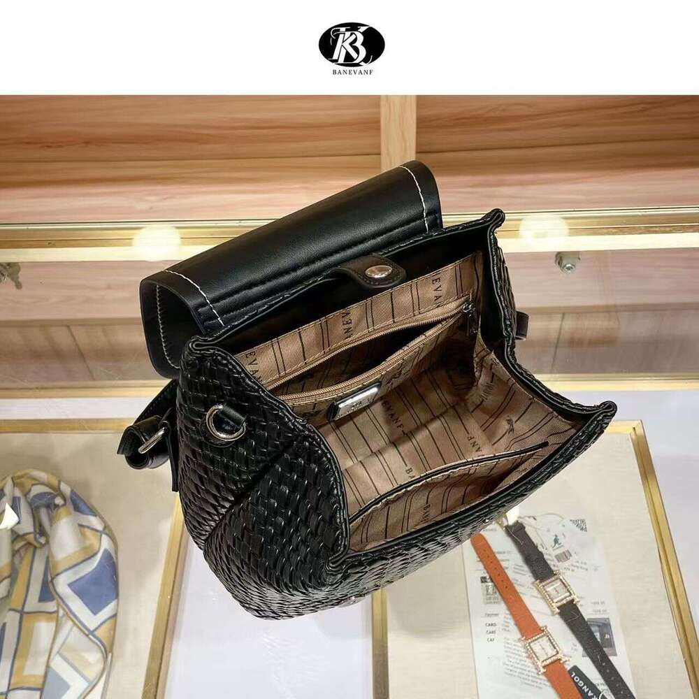 Leather Travel for Genuine Women 2025 New Fashion High-End Large Capacity Ladies Backpack