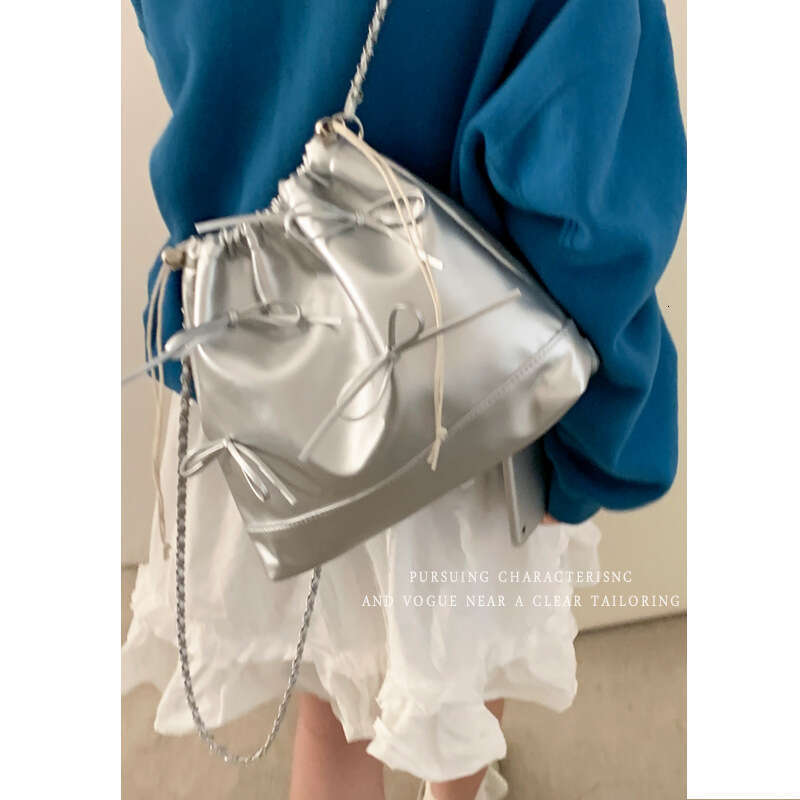 Korean Style Niche Design Women 2024 New Fashion Silver Chain Small Backpack for Travel and Outings
