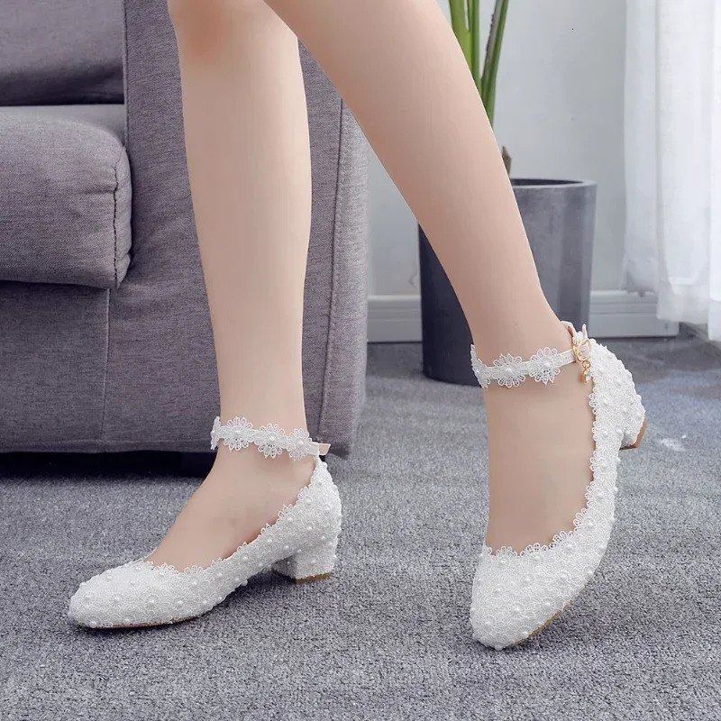 XIHAHA Fashion Female Wedding Shoes Bridesmaid Banquet White Lace Flower Pearl Round Toe Square High Heels Womens Bridal Pumps 250613