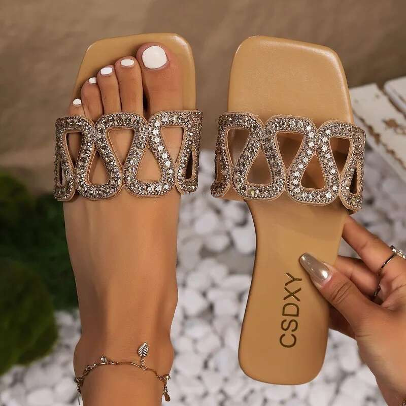 Summer 2025 Women s Sandals Flat Shoes Outdoor Fashion Designer Women s Slippers Sparkling Women s Beach Slippers Flip Flops