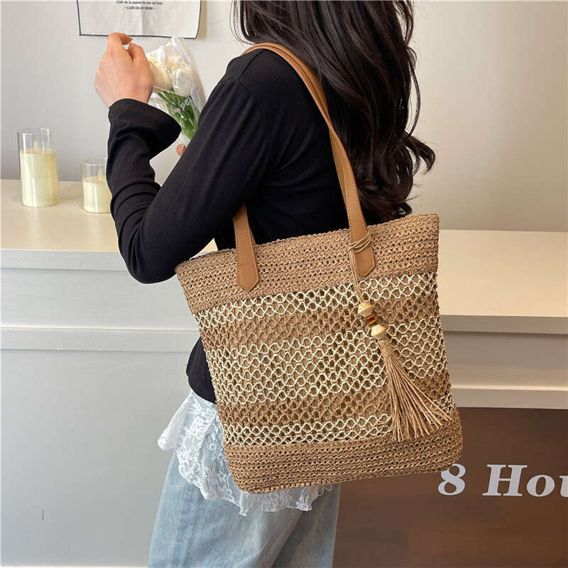 Beach Vacation Straw for Women 2025 New Hollow Woven Fashion Commuter Large Capacity Shoulder Bag