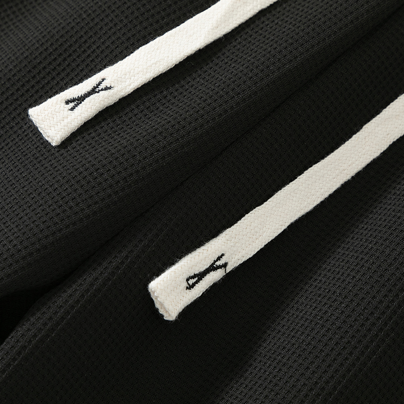 Chic Looser-Fit Apparel Collection: Contemporary Unisex Sports Garments