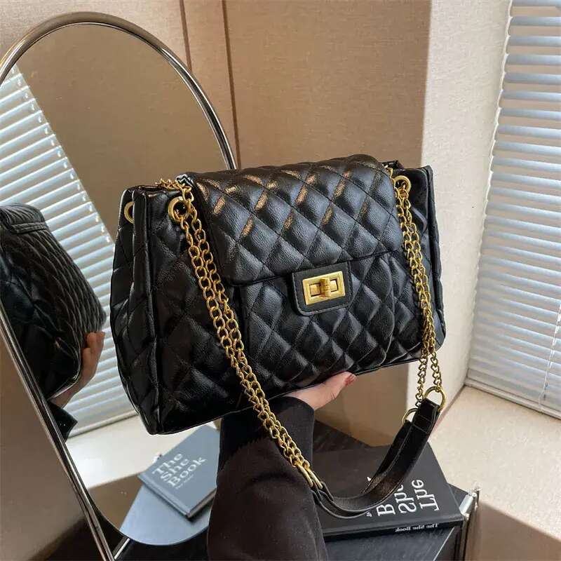 Designer Shoulder Free Shipping Bag New Fashionable Comting Large Capacity High End Texture Dia Grid Chain Crossbody For Womens Free shipping