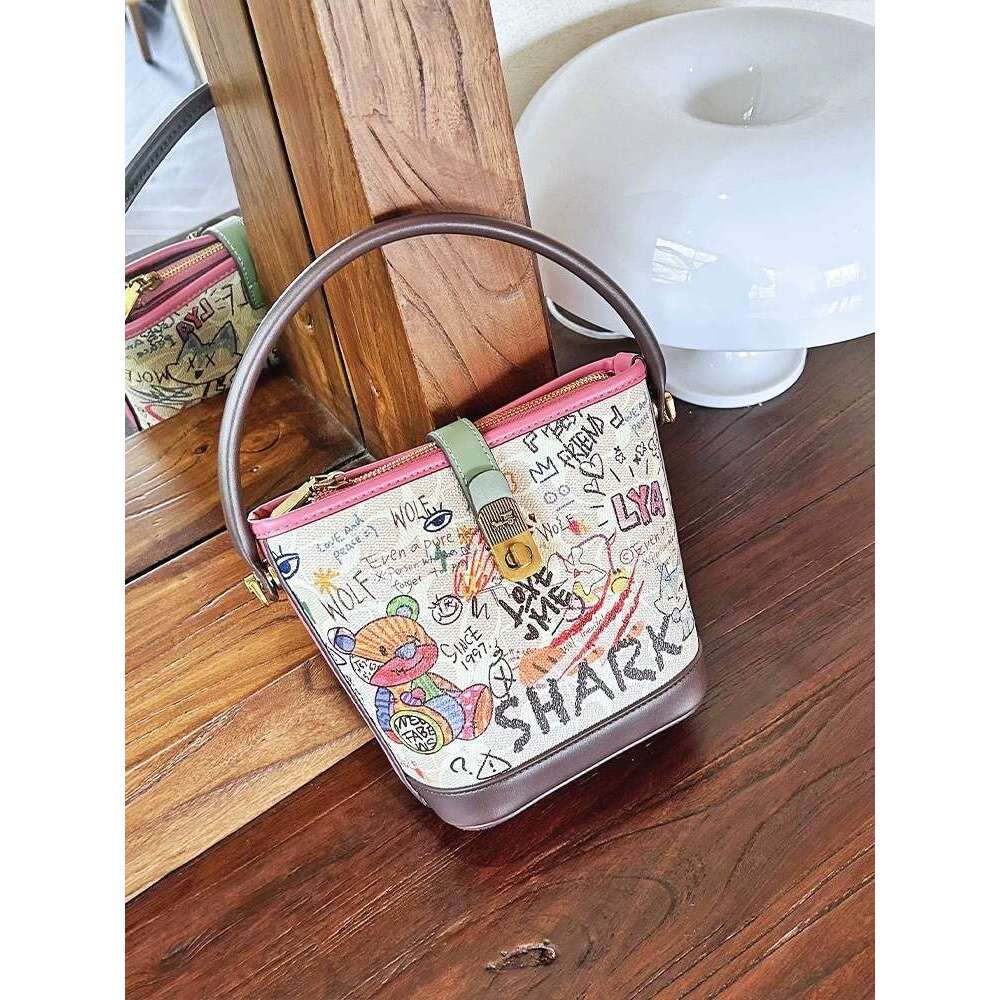 Color-Block Graffiti Bucket High-End 2025 New Niche Print Versatile Handbag Crossbody Shoulder Bag