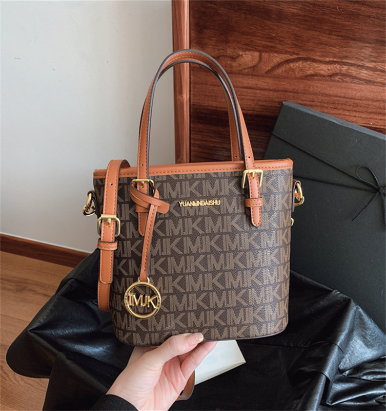 Free shipping designer premium water bucket bag for women 2025 new fashionable and versatile printed large capacity temperament women's single sh