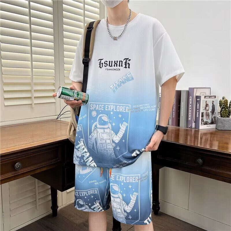 2025 Summer New Men's Gradient Trend Casual Youth Sports Fashion Versatile T-Shirt and Shorts Two-Piece Set