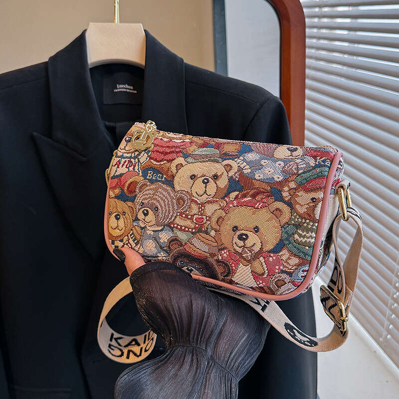Kitty 2024 Summer New Fashion Street Small Square Bear Shoulder Crossbody Women's Bag
