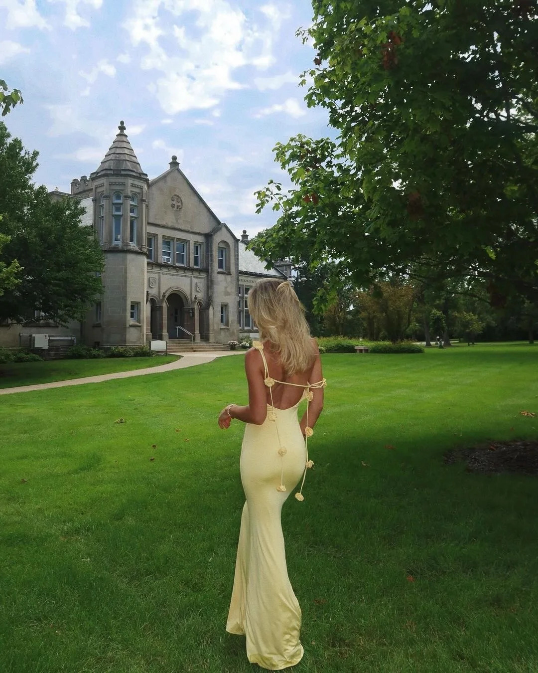 Women Dress Sexy Strap Dress Leakage Back Dresses Decorated with three-dimensional flowers Long Dress for Party Wedding 250612