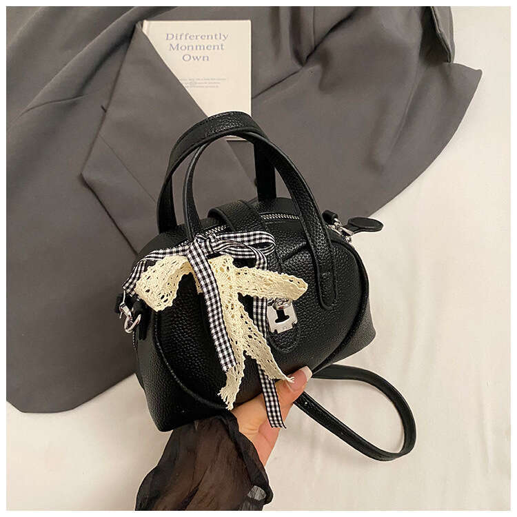 2025 Summer Korean Style Ins Niche Small Square Handbag Commuter Fashion New Simple Bag for Women