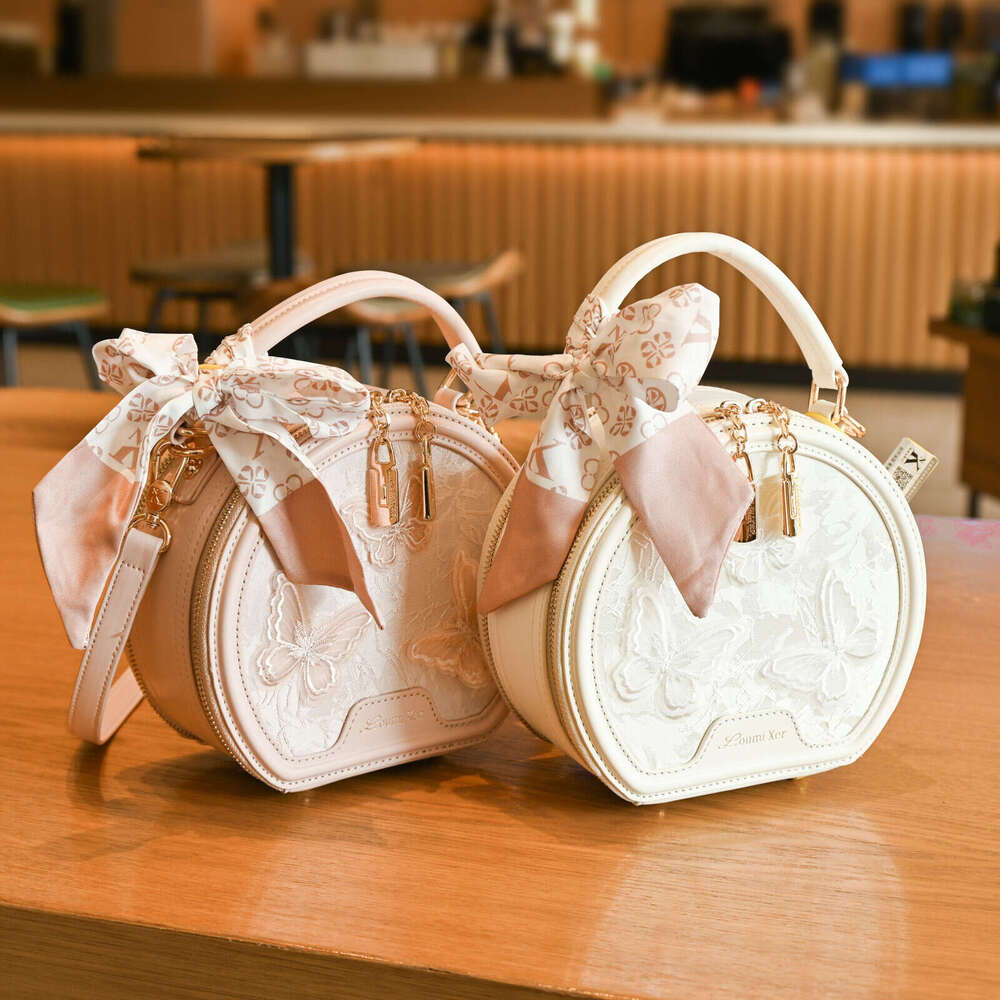 Style Lace National Embroidered Butterfly Handbag Round Cake 2025 New Versatile Fashion Single Shoulder Crossbody Bag