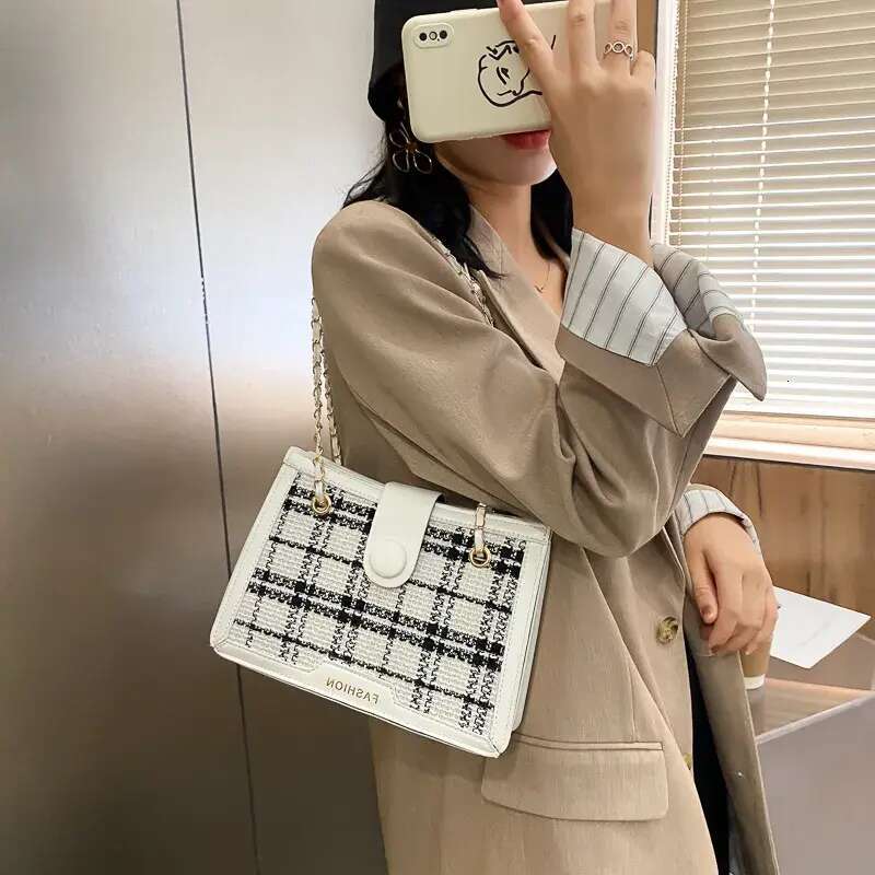 Designer Shoulder Bag New Autumn And Winter Minimalist Chain For Women Free shipping