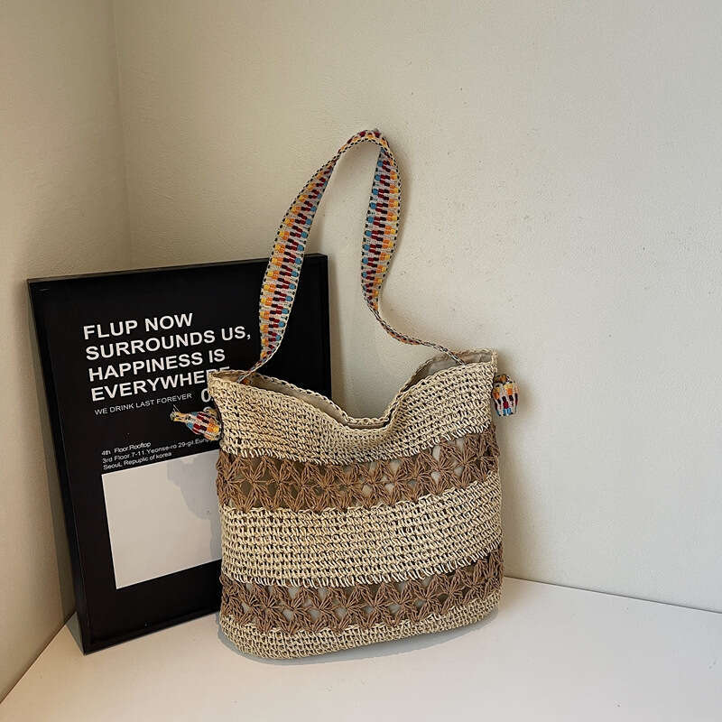 Vacation Beach Straw for Women 2025 New Lazy Style Woven Large Capacity Fashionable Shoulder Underarm Bag
