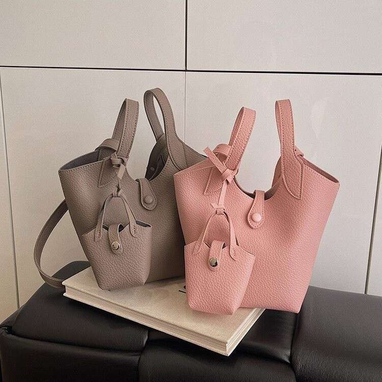 Korean Style Fashion Bucket for Women 2025 New Trend Textured Shoulder Lightweight Commuter Crossbody Bag