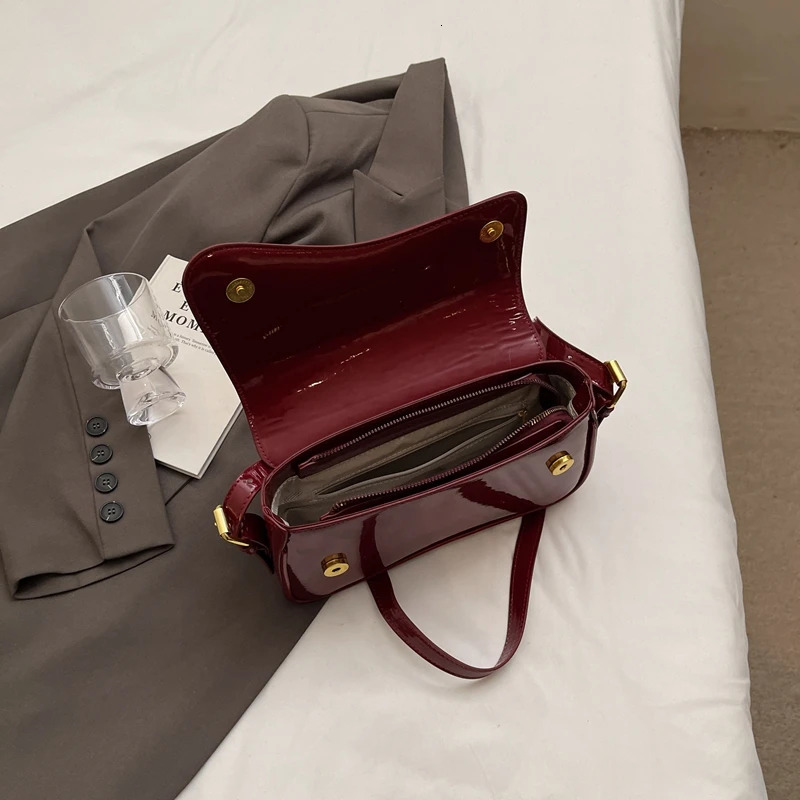 Womens Outfits Plain Color Saddle Everyday Shoulder Bag Crossbody Elegant Magnetic Closure Flap for Daily 250614