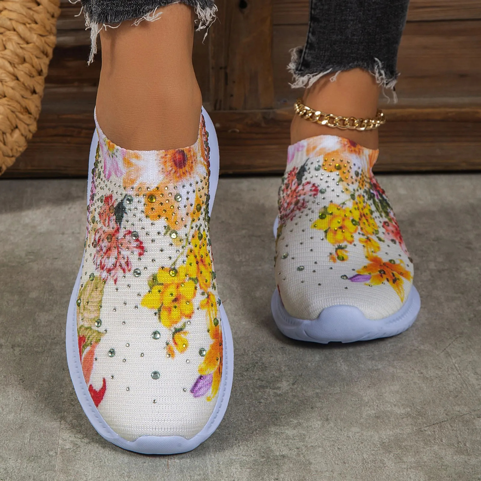 Casual Large Vulcanized Shoes For Women Running Flower Rhinestones Fashion Breathable Vulcanized Shoes Outdoor Hiking Sneakers 250610