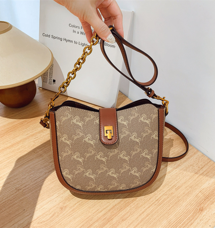 Free shipping designer high-end handbag for women 2025 new Korean version chain bucket bag versatile light luxury armpit shoulder crossbody bag black