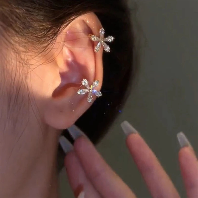 Korean Bling Crystal Flower Ear Clips Without Piercing Earrings for Women Fashion Butterfly Ear Cuff Wedding Party Jewelry 250610