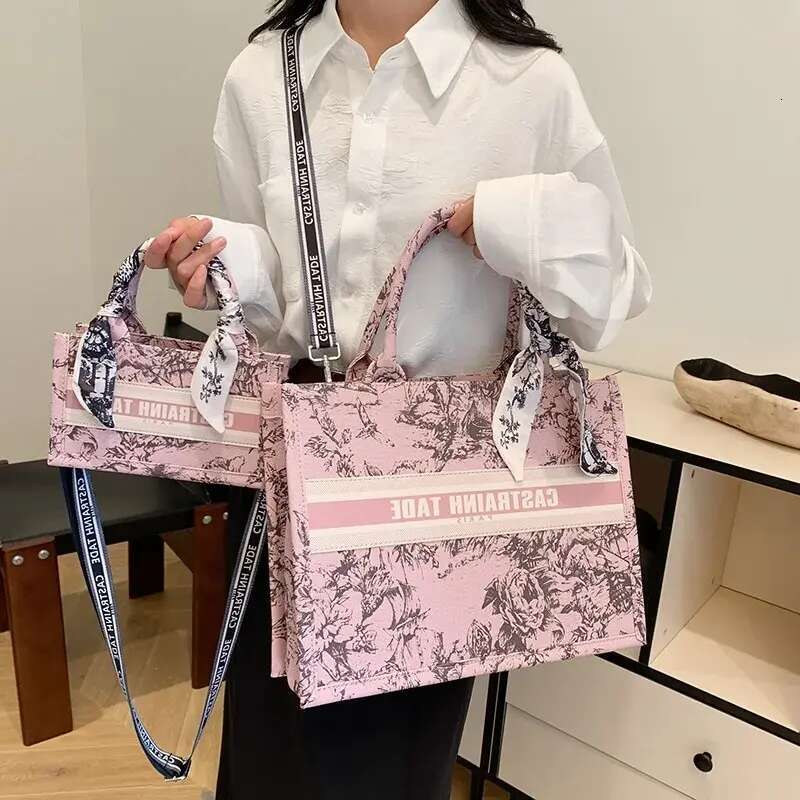 Designer Bag Shoulder Bag Luxury Bag Free Shipping New Fashionable Scarf Tote Hand Held Bill Luxury Of Lading Daily Matching For Women