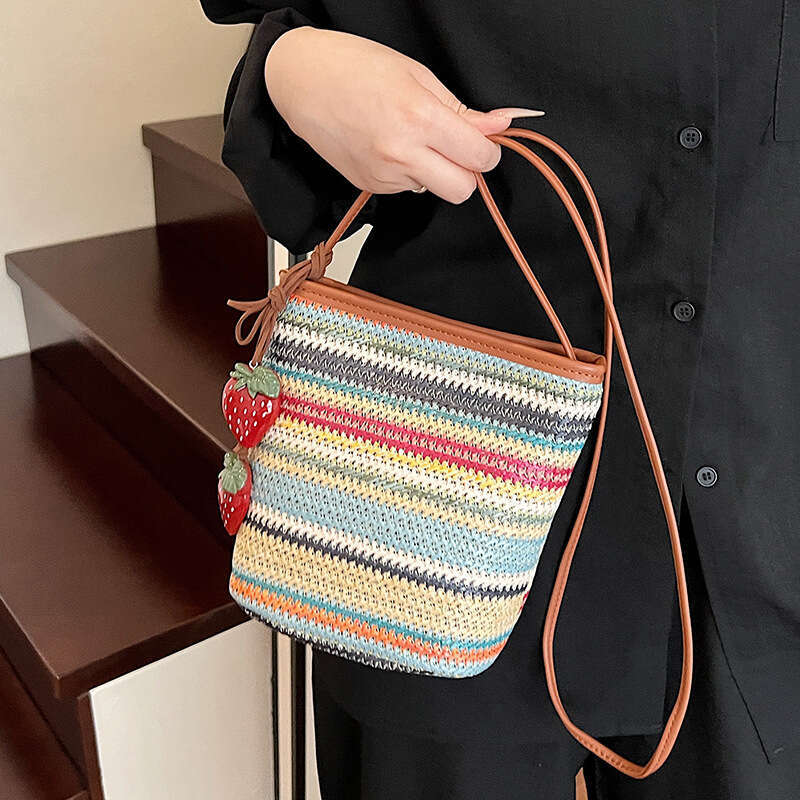 High-End Simple Handheld Bucket 2025 New Korean Fashion Niche Trendy Shoulder Versatile Crossbody Bag