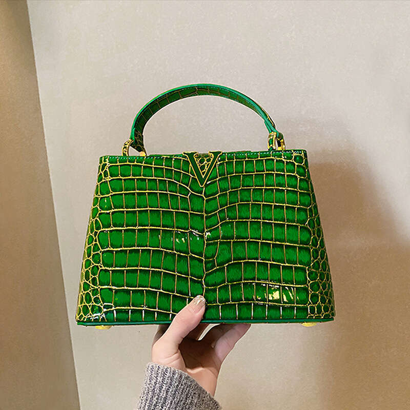 Designer Luxury Tote Small Square Pattern High-end Crocodile Handbag Commuter 2024 New Genuine Leather Women's Versatile Shoulder Crossbody Bag