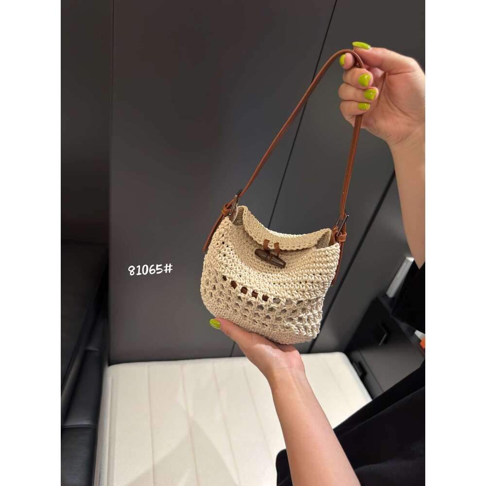 Wax Handmade Niche Design Rope Woven for Women 2025 New Korean Casual Beach Style Single Shoulder Crossbody Small Bag