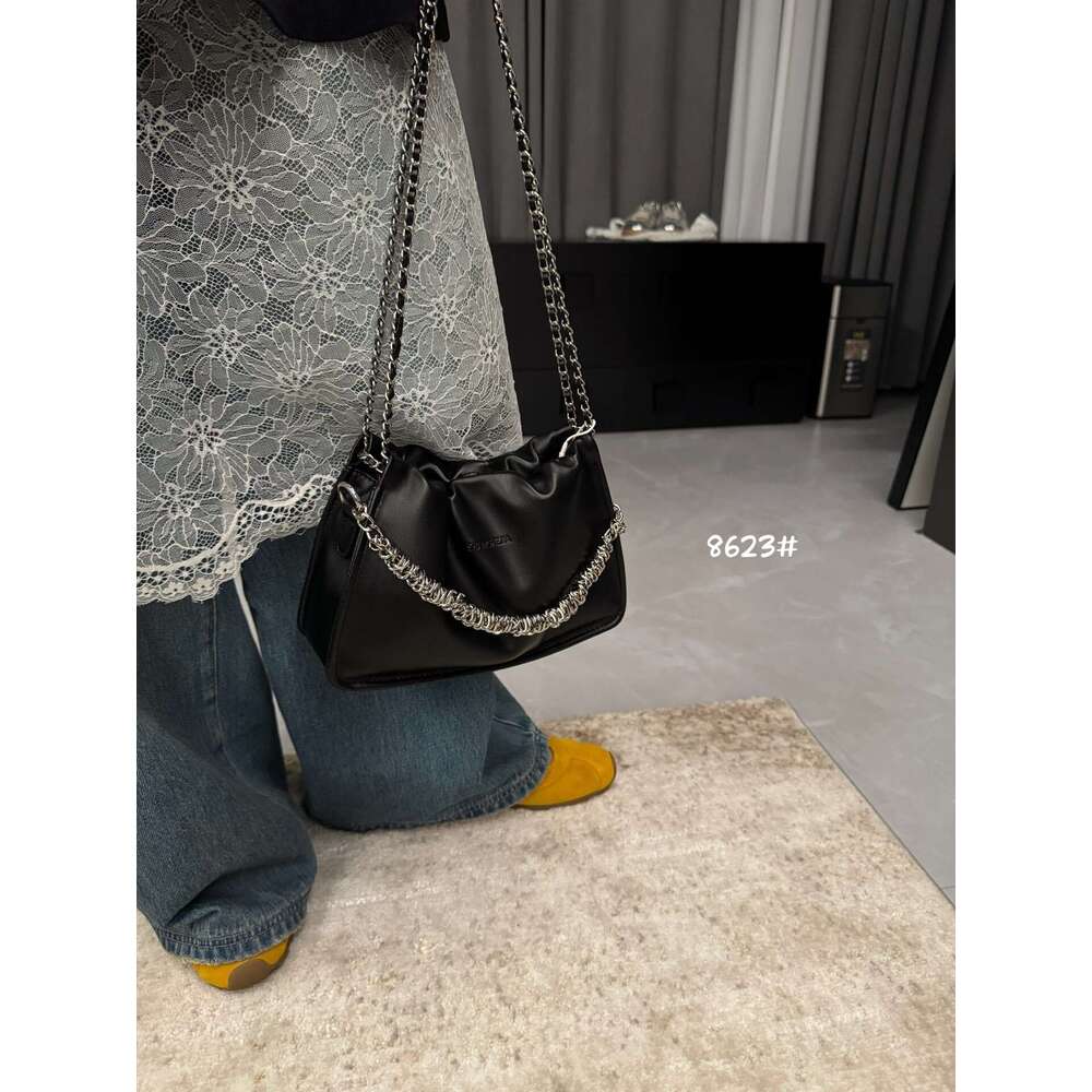 Chain Underarm High-End Cloud for Women 2025 Summer New Fashion Crossbody Versatile Casual Shoulder Bag