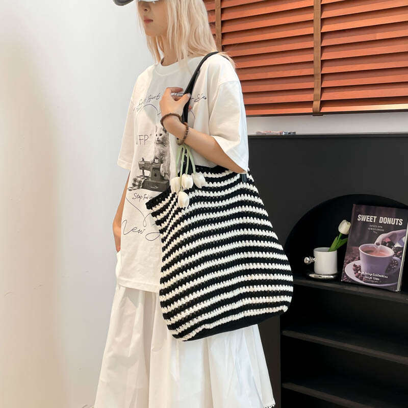 Versatile Color-Block Striped Woven Personality Fashion Shopping Beach Crochet Single Shoulder Handbag Straw Bag