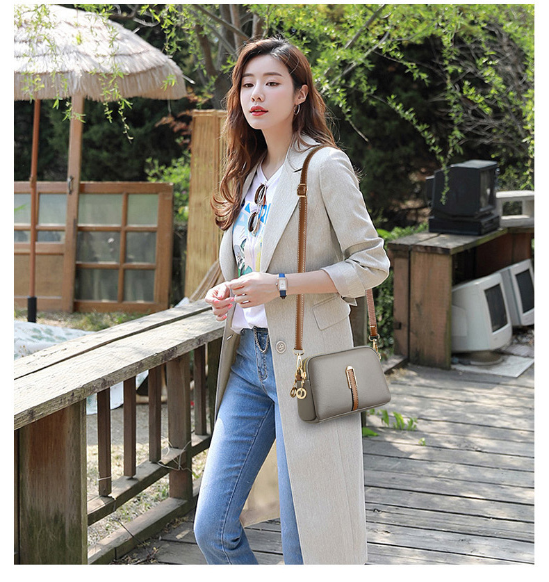 Free Shipping 2025 New Designer Bag Simple Texture Single Shoulder Handheld Shell Bag Leisure High Quality Shopping Bag