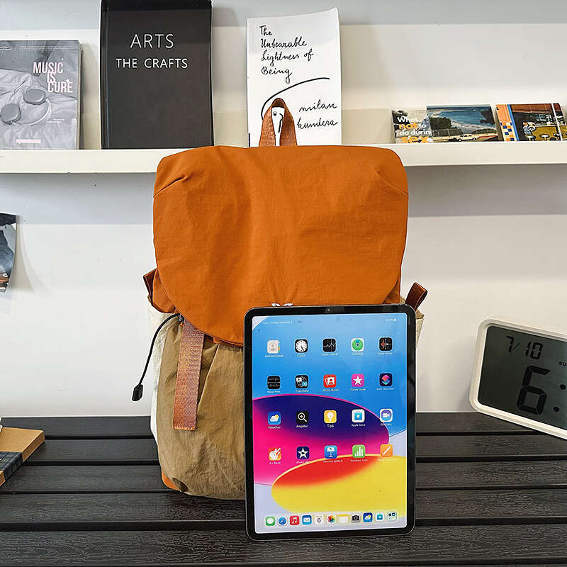 New Outdoor Casual Backpack Large Capacity Fashion Travel School Waterproof High-Value Hiking Bag