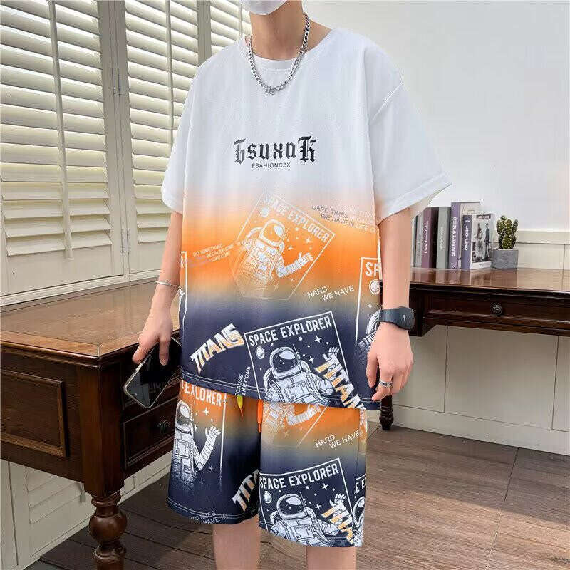 2025 Summer New Men's Gradient Trend Casual Youth Sports Fashion Versatile T-Shirt and Shorts Two-Piece Set