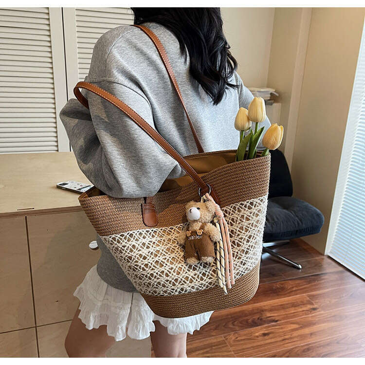 Summer Trendy Vacation Style Basket Weave for Women, Fashionable Versatile Commuter Shoulder Tote Bag