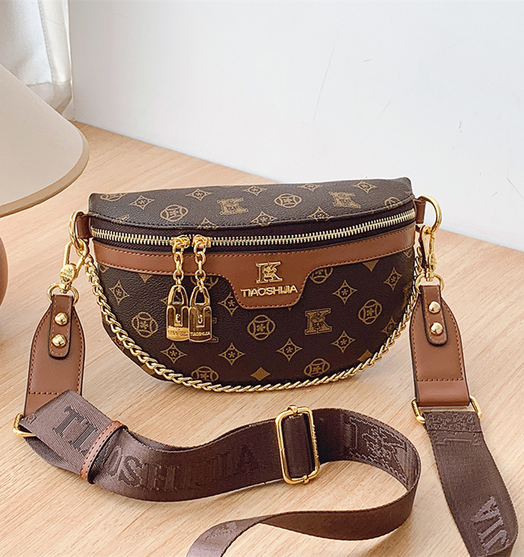 Free shipping designer small bag for women 2025 new fashion chain women's chest bag high-end sense shoulder bag versatile western-style crossbody