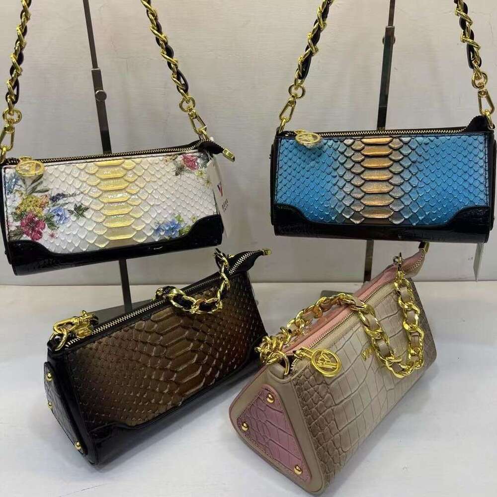 Crocodile Pattern New 2025 Studded Women's Magnetic Buckle Fashion Versatile Triangle Crossbody Handbag Shoulder Bag