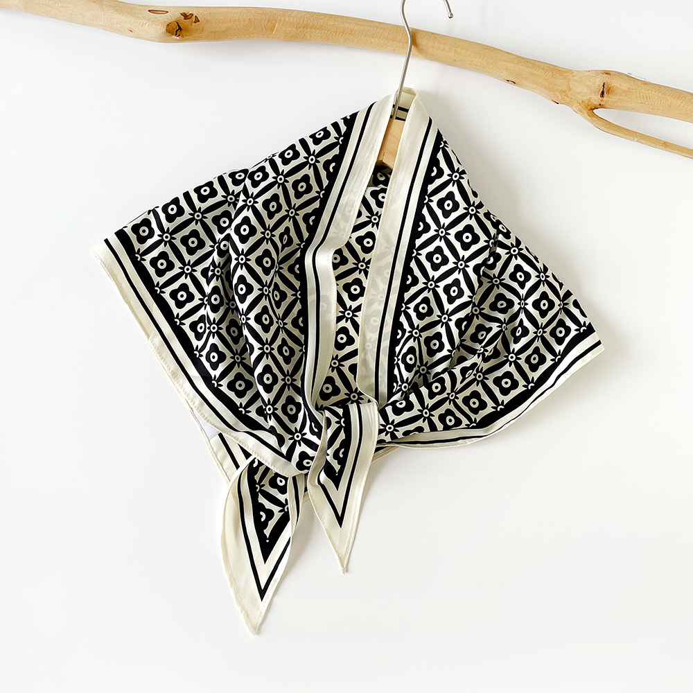 K1029 Korean retro silk scarf head wrap women thin triangle scarf silk scarf decorative fart curtain twill diamond scarf fashion shawl summer