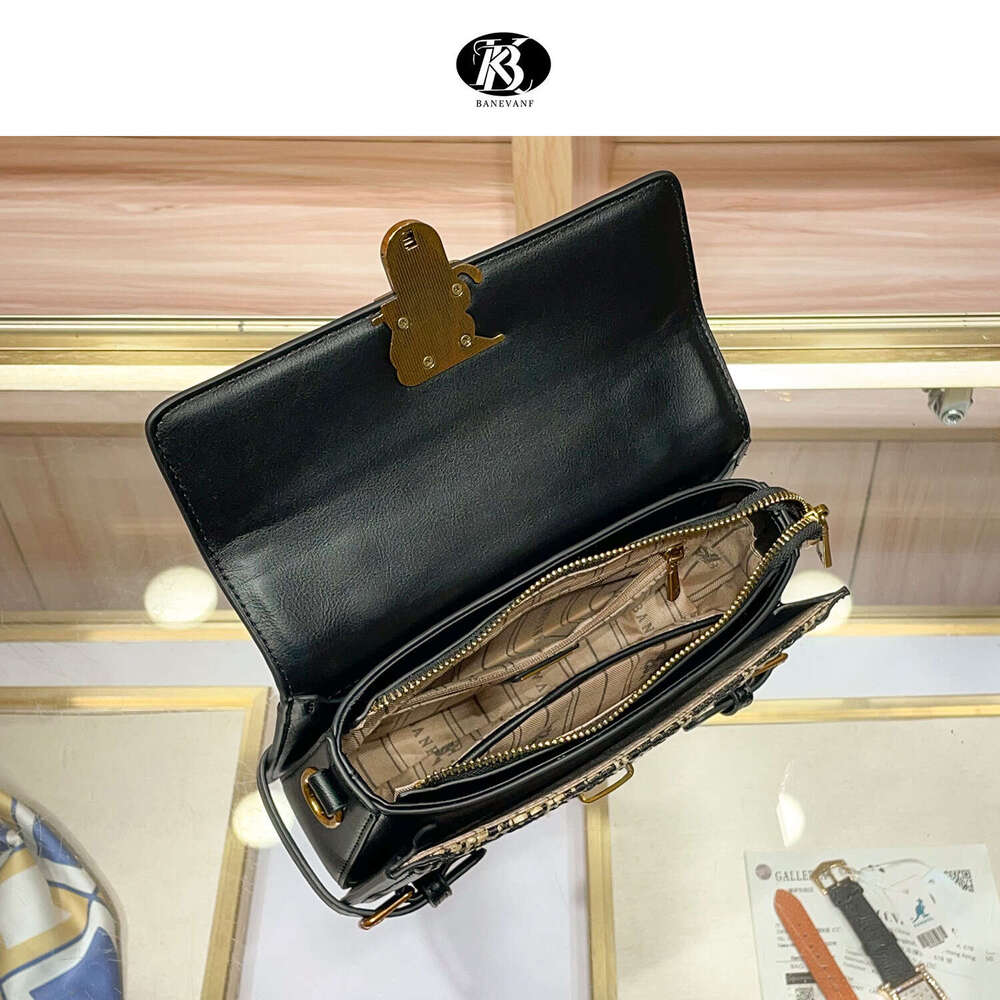 2025 New designer luxury Crossbody Handbag High-end Shoulder Women's Bag