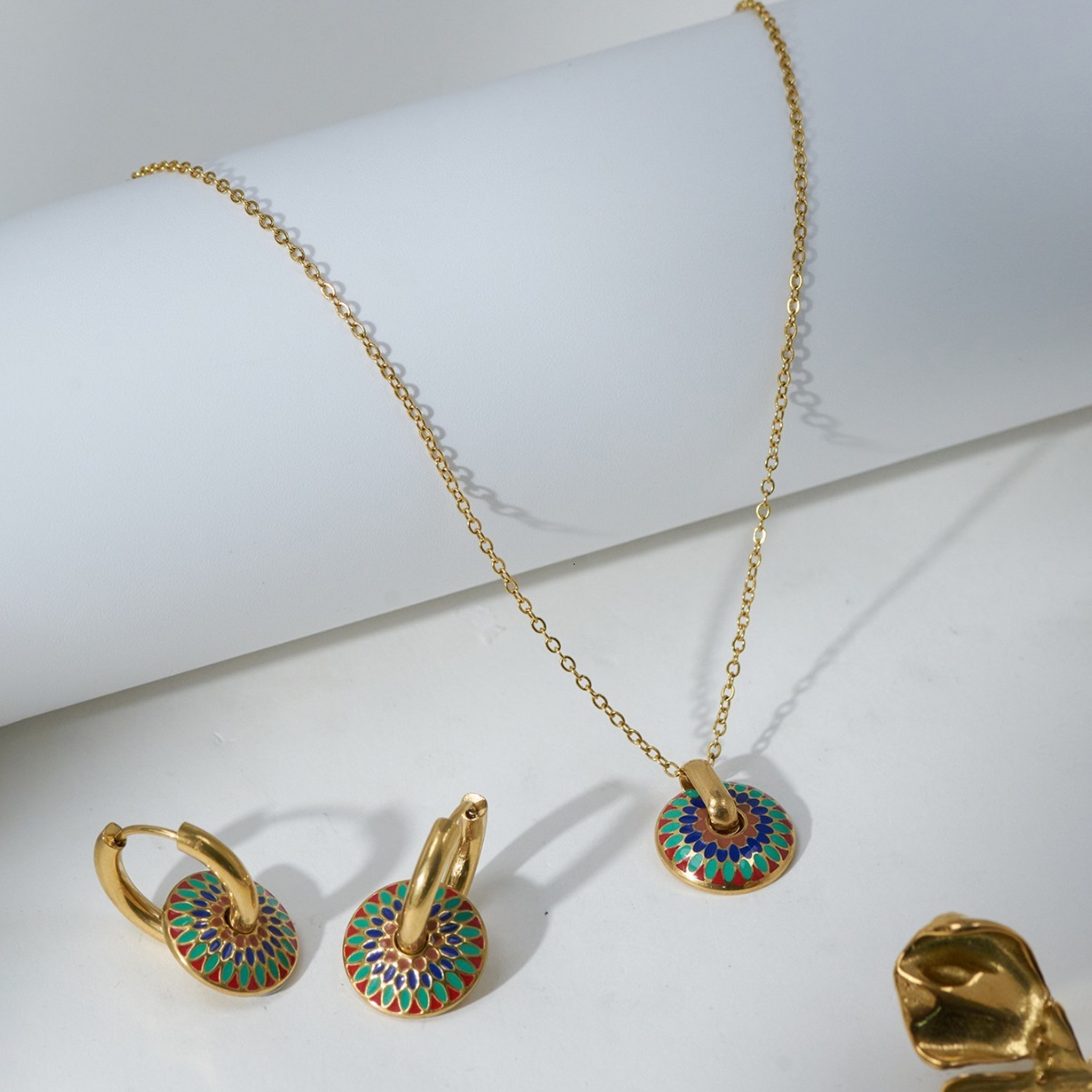 Fashion Enamel Colorful Chrysanthemum Pattern Necklace and Earrings for Women, Niche Design with High-end Feel, Titanium Steel Non-fading Jewelry