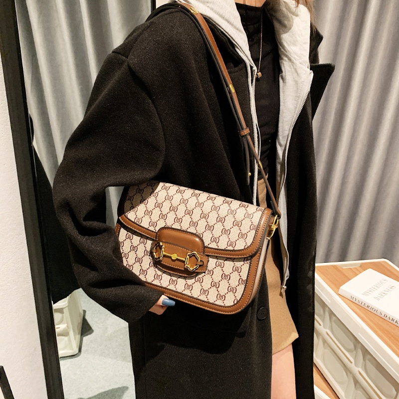 2025 free shipping designer luxury women's new fashionable temperament printed small square bag saddle bag versatile single shoulder crossbody ba