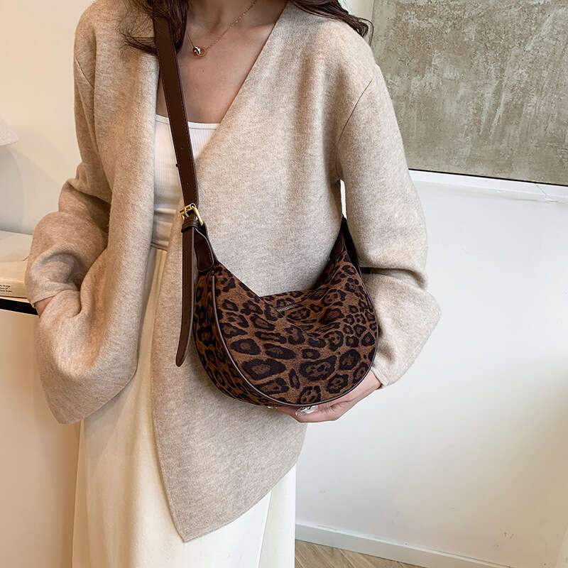 New Leopard Print Crossbody Autumn Winter Fashion Versatile Women's Stylish Texture Single Shoulder Dumpling Bag