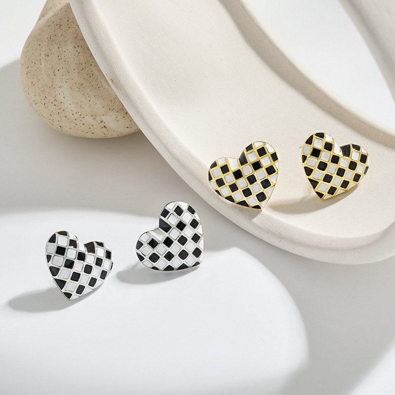 Women's Enamel Exquisite Earrings - Dainty Silver Tone Love Heart Earrings for Her with Elegant Hoops & Choker Design Ear Studs Choker Style Love