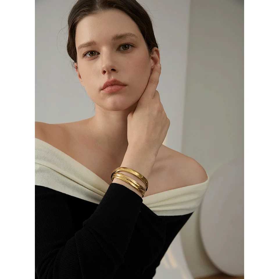 Yhpup 60mm Waterproof 316L Stainless Steel Round Smooth Bangle Women Minimalist 18k Gold Color Texture Charm Jewelry Z250616