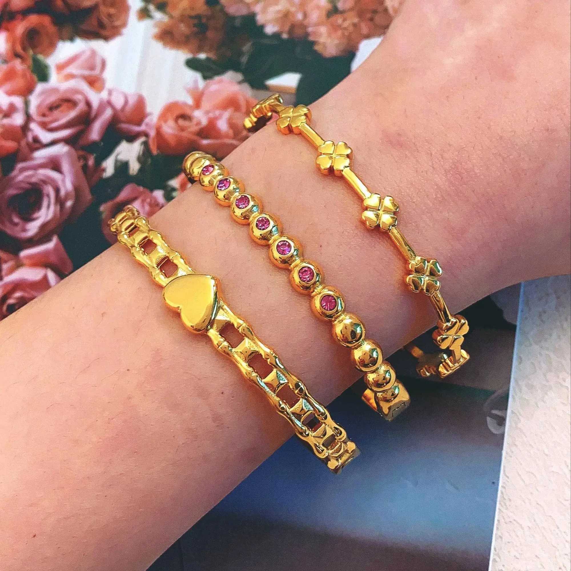 CARLIDANA Hot Sale Popular Jewelry Heart-shaped Stainless Steel Zircon Gold Color Open Bangle For Women Z250616