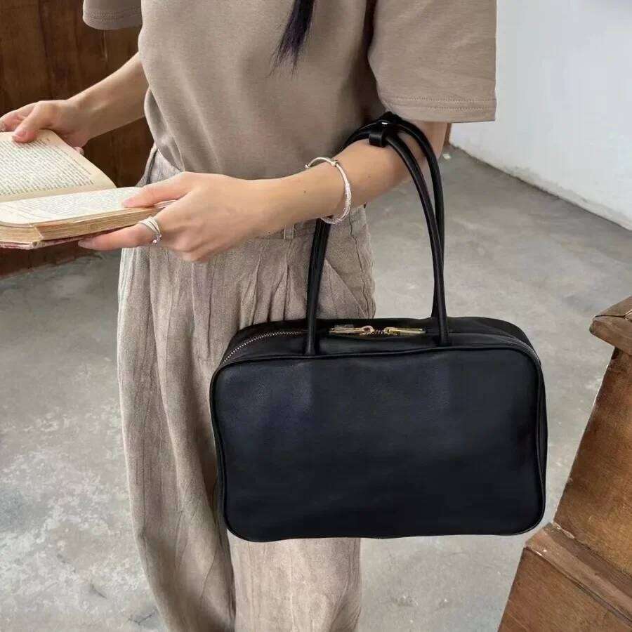 Women's Genuine Shoulder New Niche Cow Leather Autumn/Winter Boston Bag Motorcycle Equipment Accessories