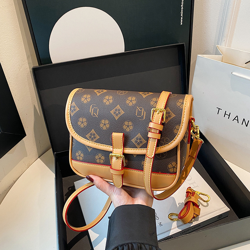 designer High-end Retro Print Small Square Bag for Women 2025 New Cross-border Commuter Underarm Bag Versatile Shoulder Crossbody Bag